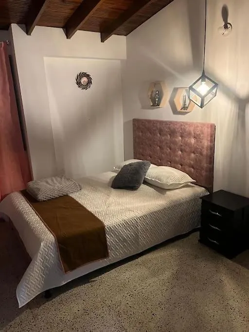 شقة Casa La Victoria Alojamiento Completo ميديلين 0*,